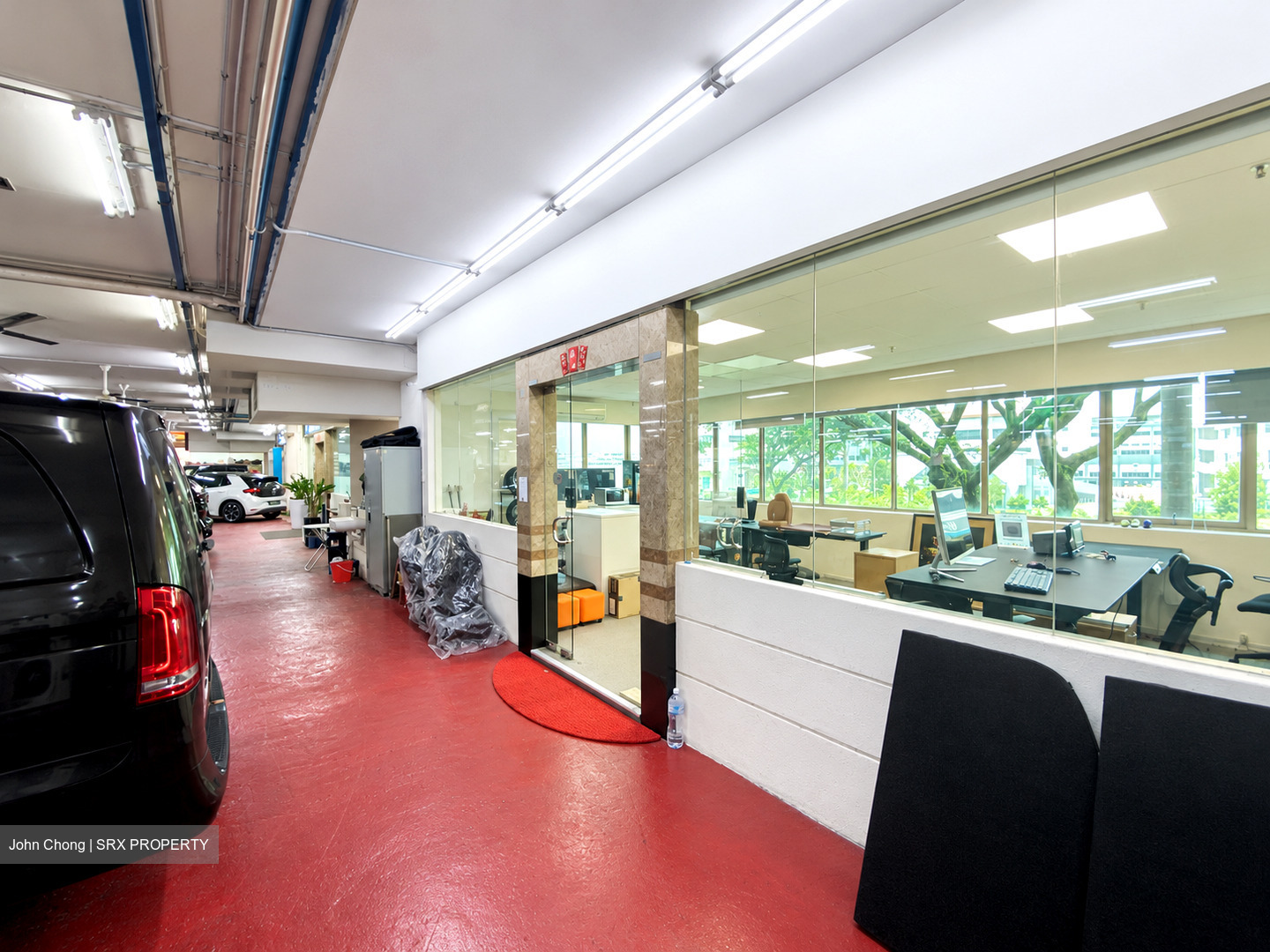 Automobile Megamart (D14), Factory #629804421